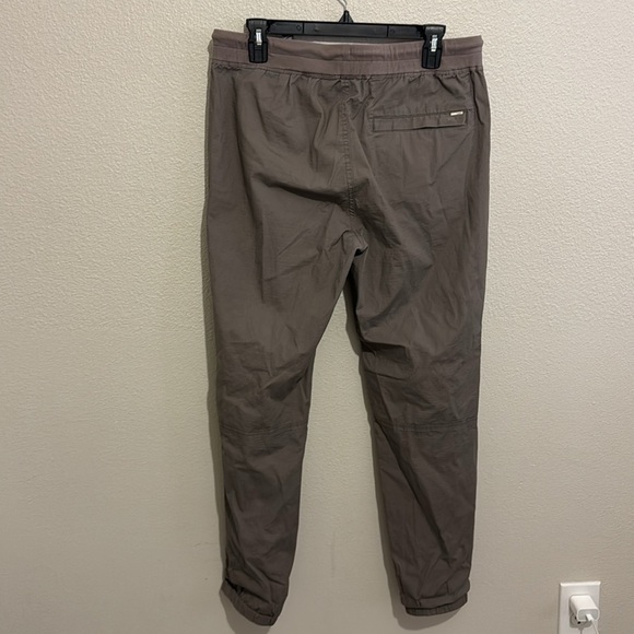 Vuori Ripstop Traveler Jogger Pants - Picture 7 of 9